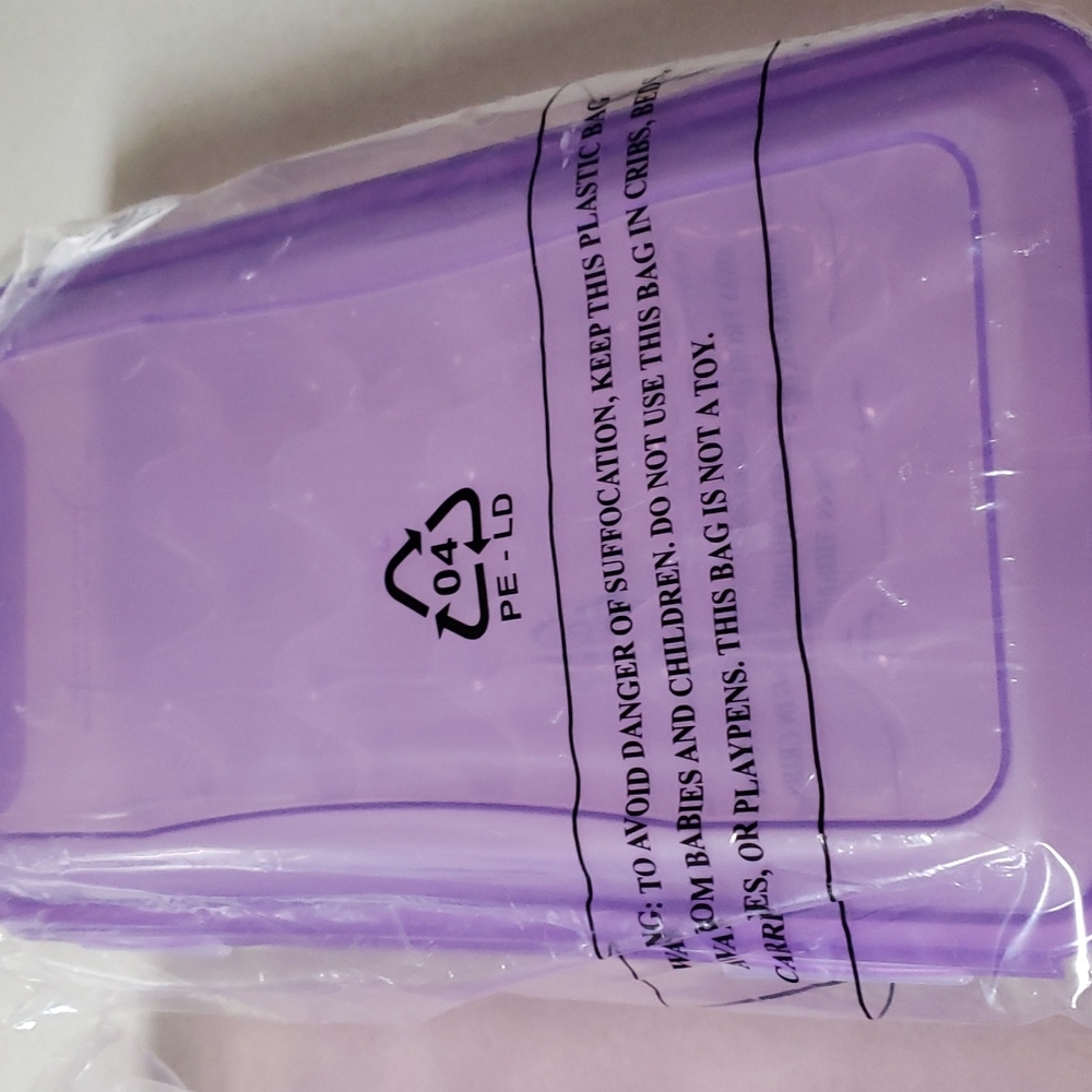 New egg container